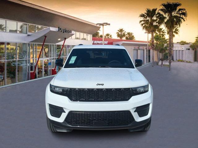 new 2025 Jeep Grand Cherokee car, priced at $42,890