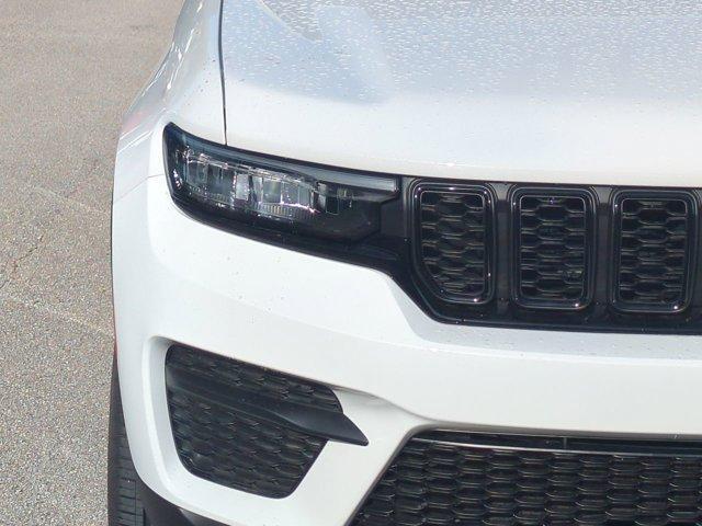 new 2025 Jeep Grand Cherokee car, priced at $42,890