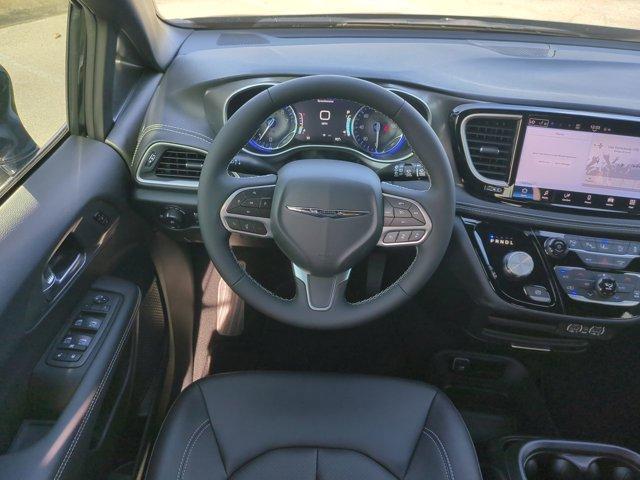 new 2025 Chrysler Pacifica car, priced at $39,431