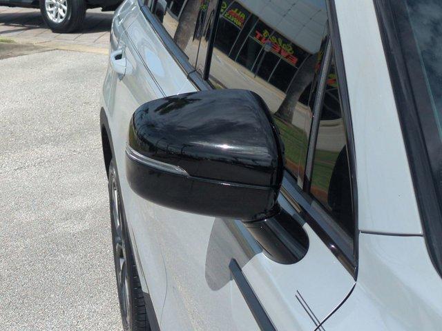 used 2023 Kia Sorento car, priced at $32,985