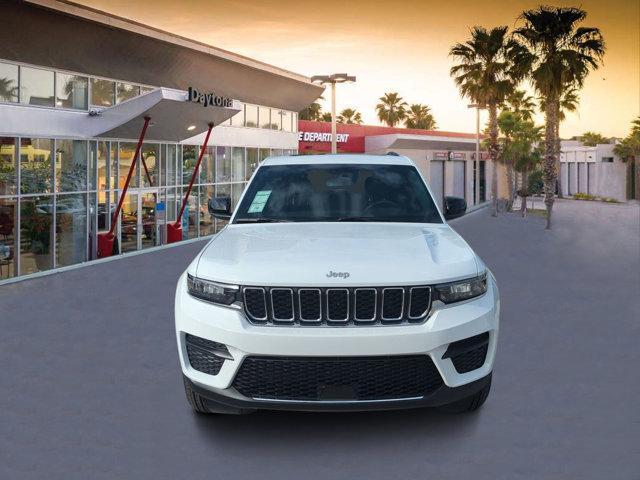 new 2025 Jeep Grand Cherokee car, priced at $38,724