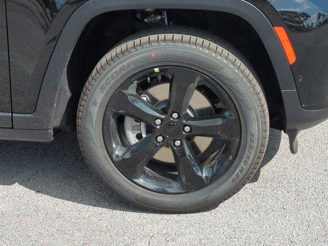 new 2025 Jeep Grand Cherokee L car, priced at $47,656