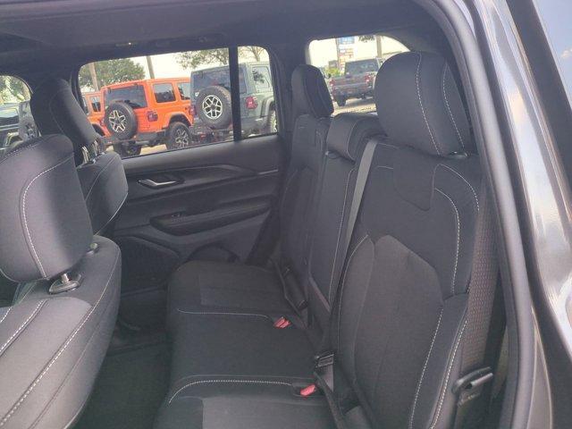 new 2025 Jeep Grand Cherokee car, priced at $39,524