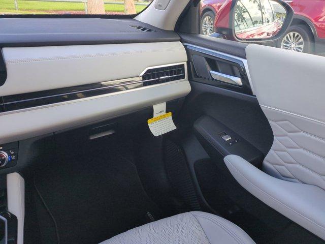 used 2025 Mitsubishi Outlander car, priced at $33,387