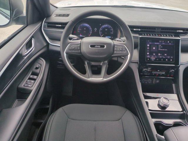 new 2025 Jeep Grand Cherokee car, priced at $35,688