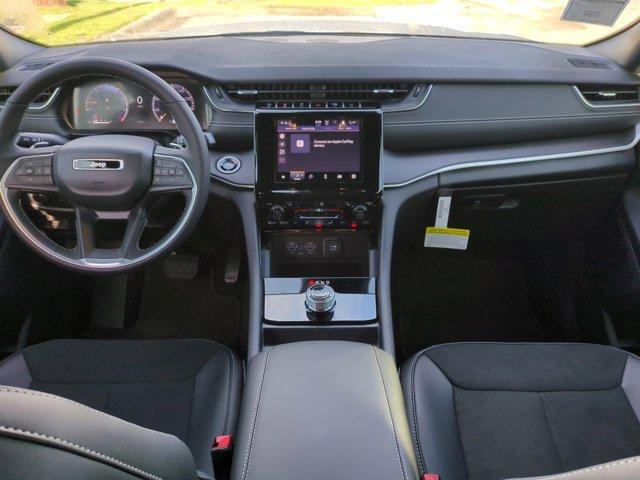 new 2025 Jeep Grand Cherokee car, priced at $43,694