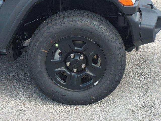 new 2025 Jeep Wrangler car, priced at $30,562