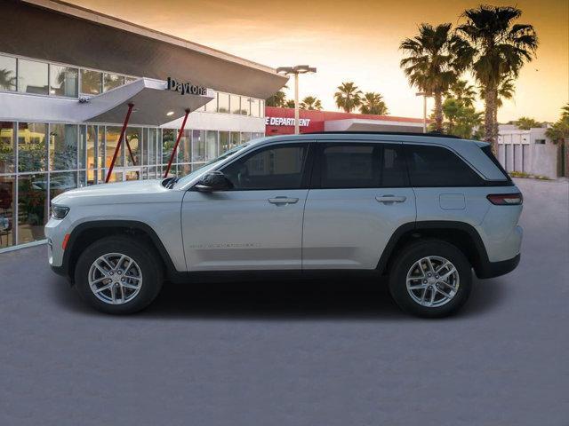 new 2025 Jeep Grand Cherokee car, priced at $37,024