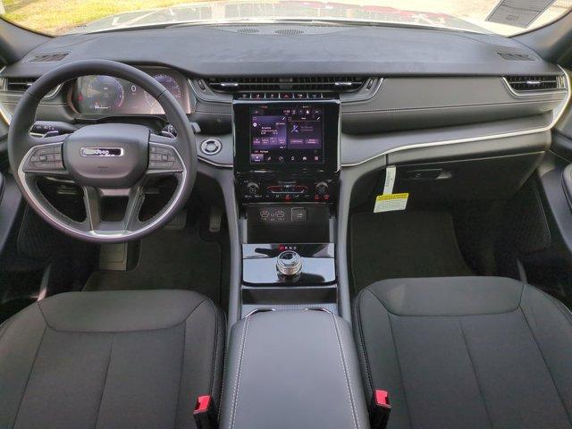 new 2025 Jeep Grand Cherokee car, priced at $37,024