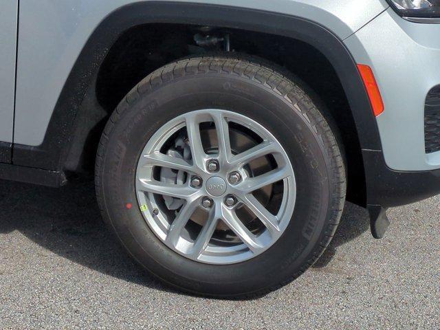 new 2025 Jeep Grand Cherokee car, priced at $37,024