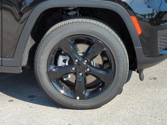 new 2024 Jeep Grand Cherokee L car, priced at $47,899