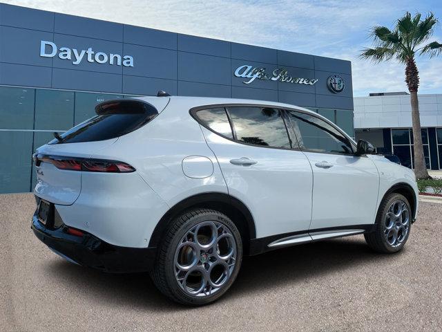 new 2024 Alfa Romeo Tonale car