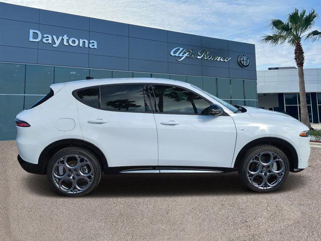 new 2024 Alfa Romeo Tonale car, priced at $49,947