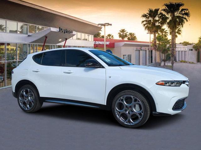new 2024 Alfa Romeo Tonale car