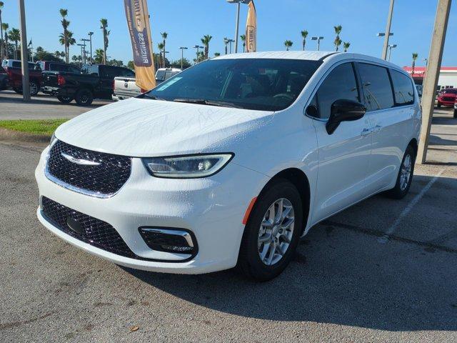 new 2025 Chrysler Pacifica car, priced at $40,488