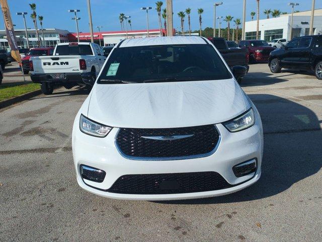 new 2025 Chrysler Pacifica car, priced at $40,488