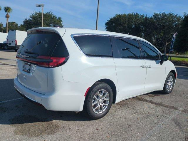 new 2025 Chrysler Pacifica car, priced at $40,488