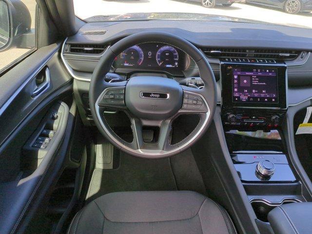 new 2025 Jeep Grand Cherokee car, priced at $40,069