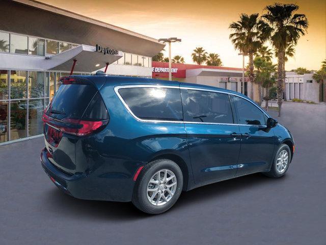new 2025 Chrysler Pacifica car, priced at $38,646