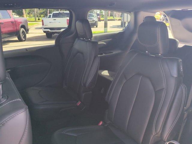 new 2025 Chrysler Pacifica car, priced at $38,646