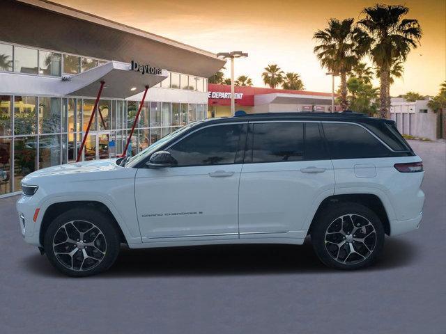 new 2025 Jeep Grand Cherokee car