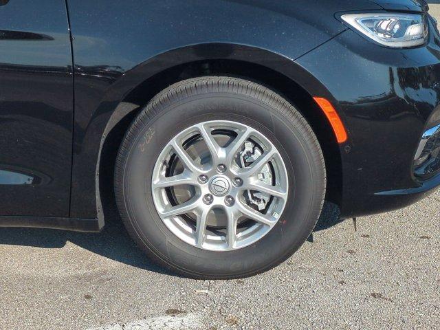 new 2026 Chrysler Pacifica car, priced at $39,894