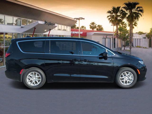 new 2026 Chrysler Pacifica car, priced at $39,894