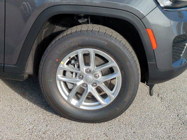 new 2025 Jeep Grand Cherokee car, priced at $42,864