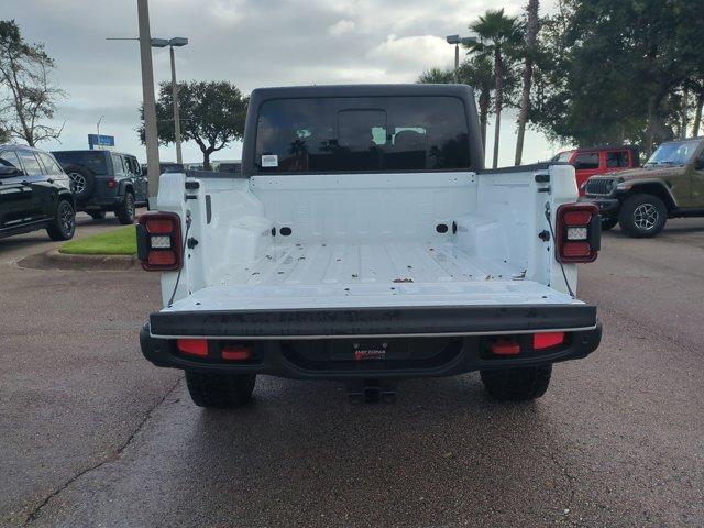 new 2025 Jeep Gladiator car, priced at $49,359