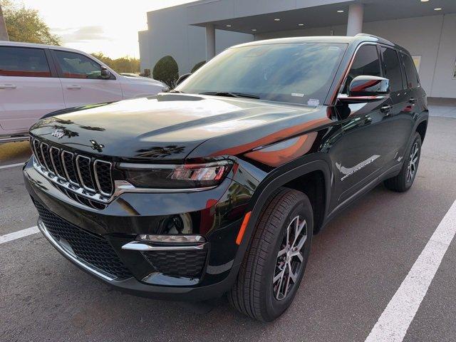 used 2024 Jeep Grand Cherokee car, priced at $37,999