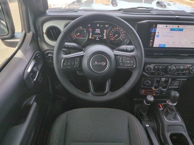 new 2025 Jeep Wrangler car, priced at $44,601