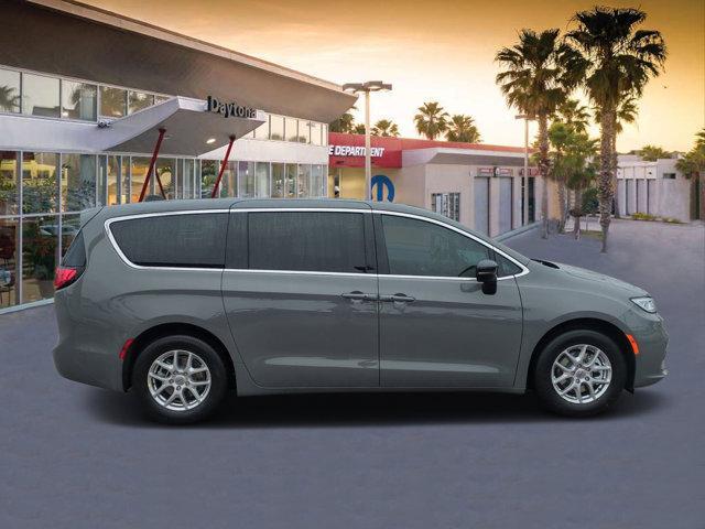 new 2025 Chrysler Pacifica car, priced at $43,319