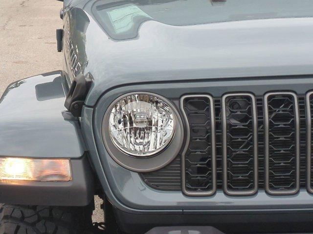 new 2025 Jeep Gladiator car, priced at $50,799