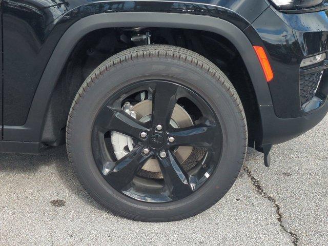 new 2025 Jeep Grand Cherokee car, priced at $48,139