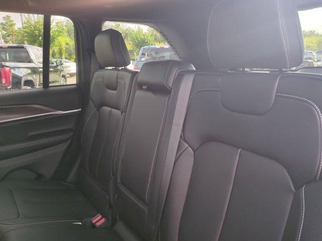 new 2025 Jeep Grand Cherokee car, priced at $48,139