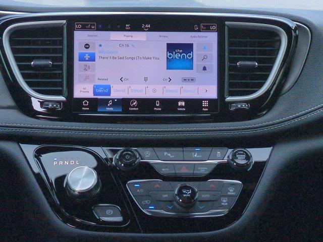 new 2025 Chrysler Pacifica car, priced at $42,151