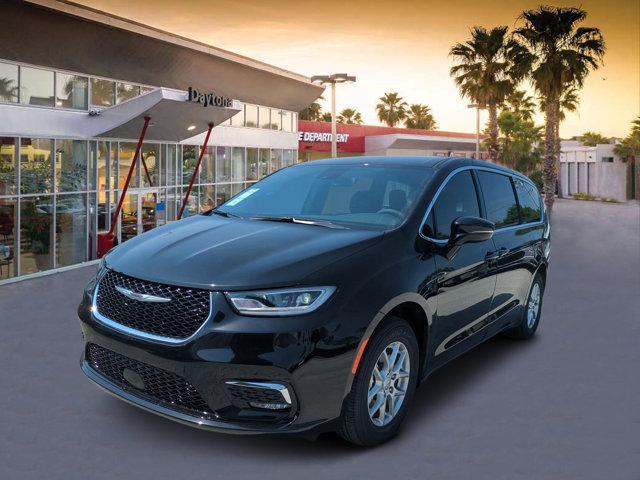 new 2025 Chrysler Pacifica car, priced at $42,151