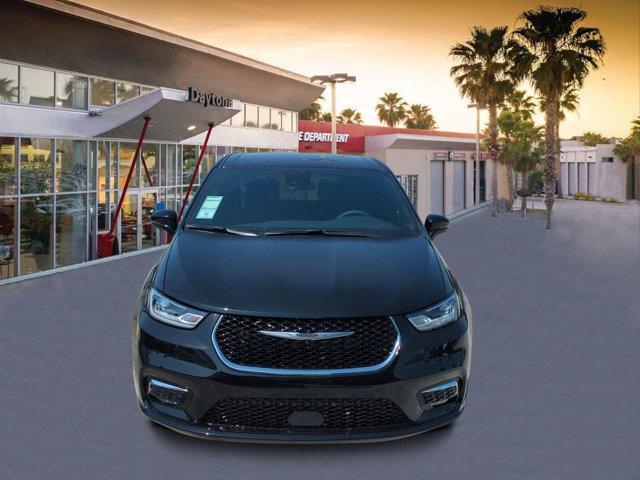 new 2025 Chrysler Pacifica car, priced at $42,151