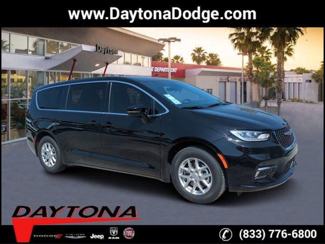 new 2025 Chrysler Pacifica car, priced at $42,151