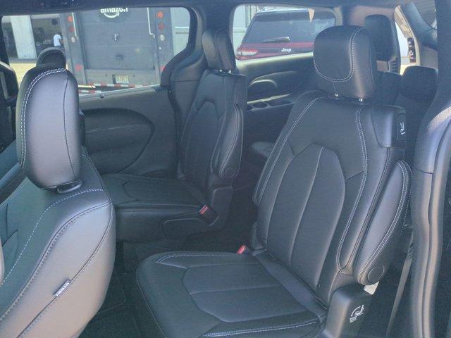 new 2025 Chrysler Pacifica car, priced at $42,151