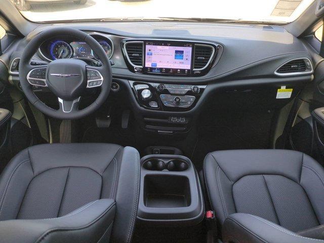 new 2025 Chrysler Pacifica car, priced at $42,151