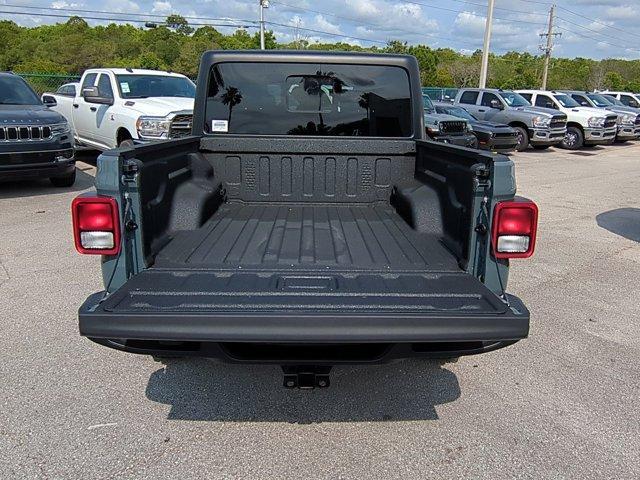 new 2024 Jeep Gladiator car