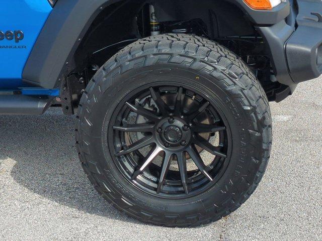 new 2025 Jeep Wrangler car, priced at $70,452
