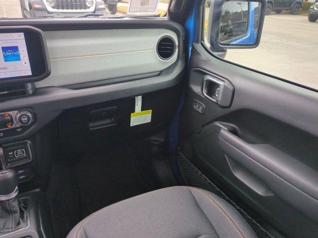 new 2025 Jeep Wrangler car, priced at $54,354