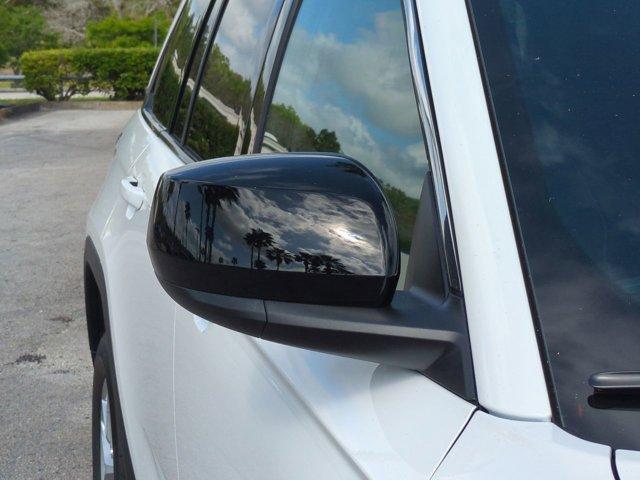 new 2025 Jeep Grand Cherokee car, priced at $35,988