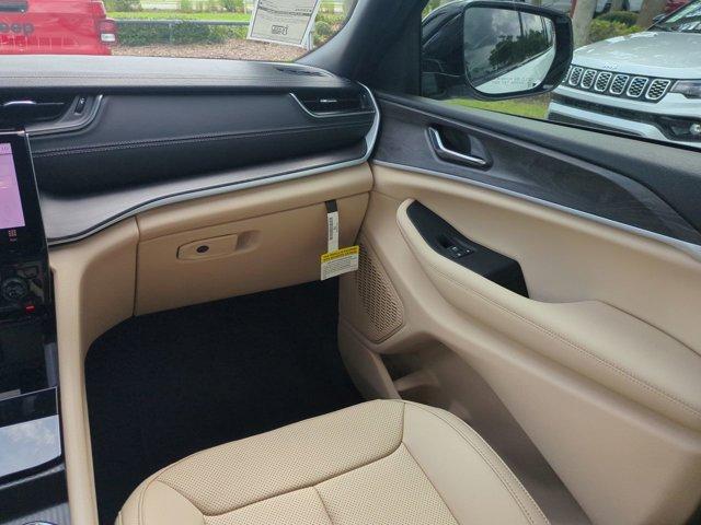 new 2025 Jeep Grand Cherokee L car, priced at $50,961
