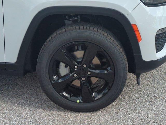 new 2025 Jeep Grand Cherokee car, priced at $49,006