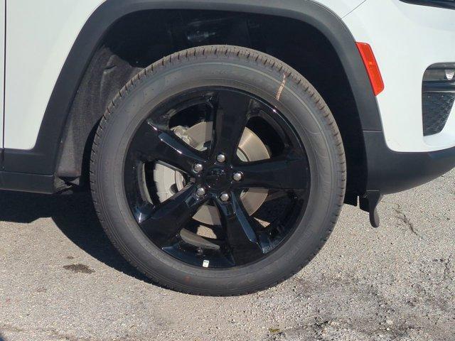 new 2025 Jeep Grand Cherokee car, priced at $46,294