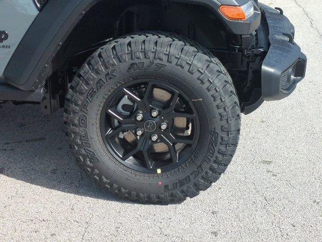 new 2025 Jeep Wrangler car, priced at $52,079