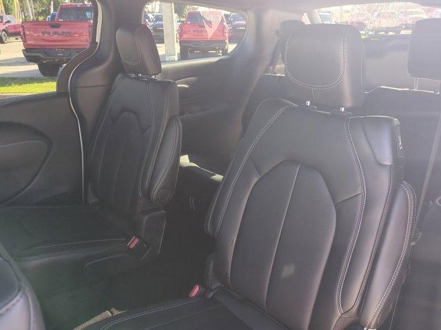 new 2025 Chrysler Pacifica car, priced at $39,431